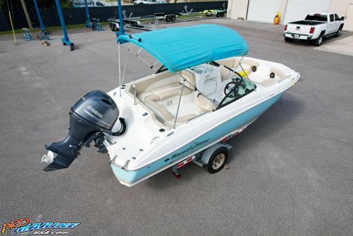 Nauticstar 203DC-SPORT-DECK image