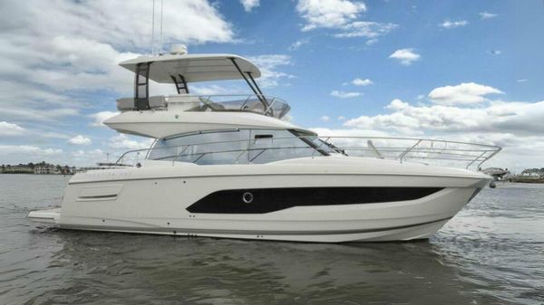 Prestige 420 Flybridge 