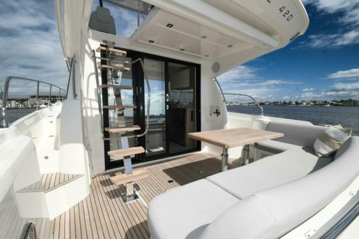 Prestige 420 Flybridge image