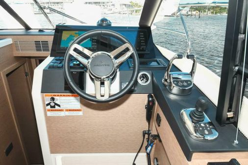 Prestige 420 Flybridge image