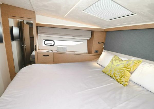 Prestige 420 Flybridge image