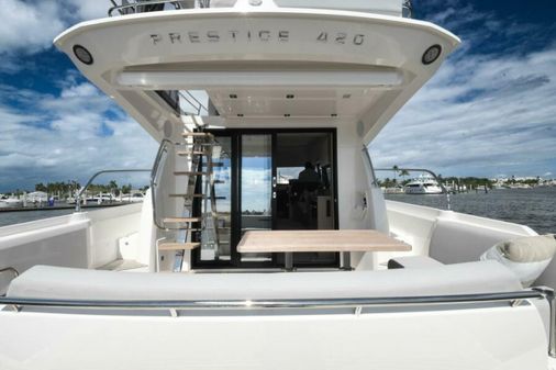 Prestige 420 Flybridge image