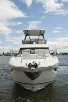 Prestige 420 Flybridge image