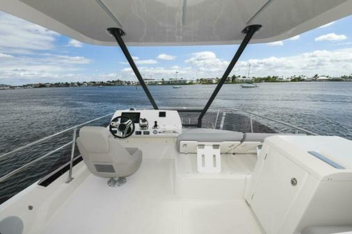 Prestige 420 Flybridge image