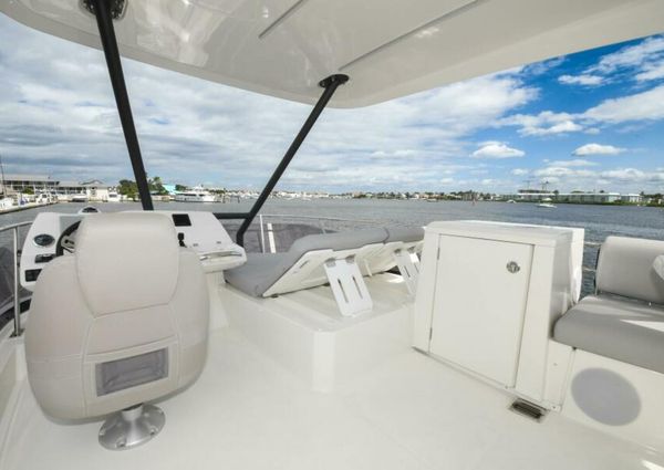 Prestige 420 Flybridge image