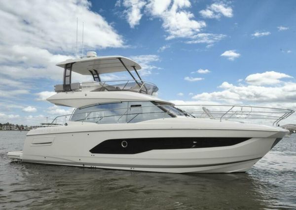 Prestige 420 Flybridge image