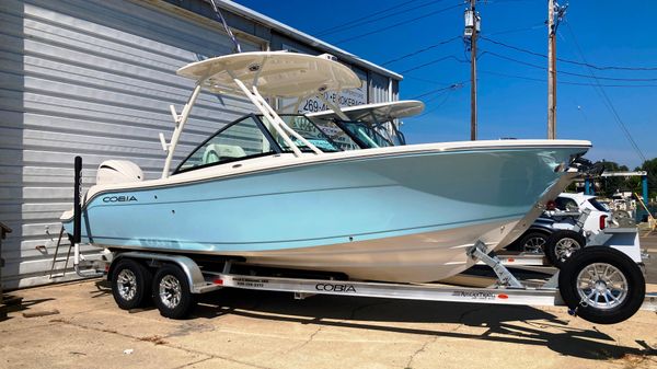Cobia 240 DC