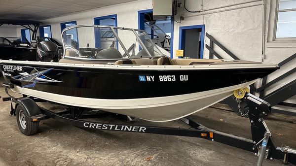 Crestliner 1850 Super Hawk 