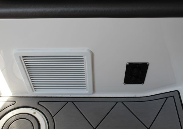 Nor-tech 340-SPORT-CENTER-CONSOLE image