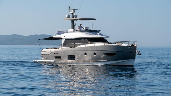 Azimut Magellano 53