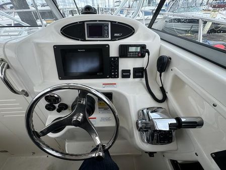 Boston-whaler 255-CONQUEST image