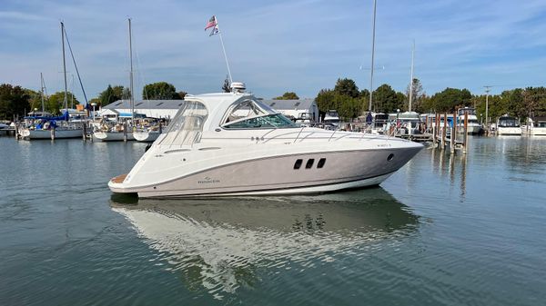Rinker 360 Express Cruiser