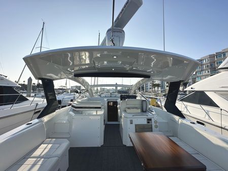 Cruisers Yachts 390 Express Coupe image