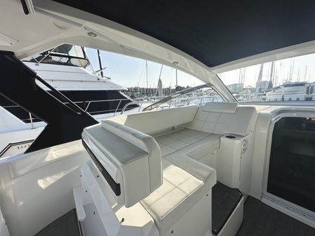 Cruisers Yachts 390 Express Coupe image