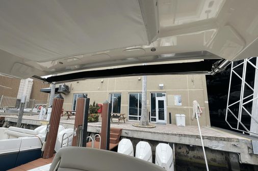 Boston Whaler 350 Realm image