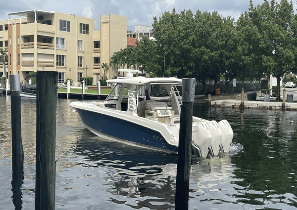 Boston Whaler 350 Realm image