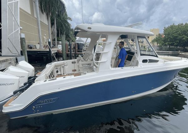 Boston Whaler 350 Realm image