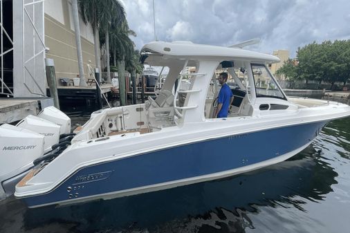 Boston Whaler 350 Realm image