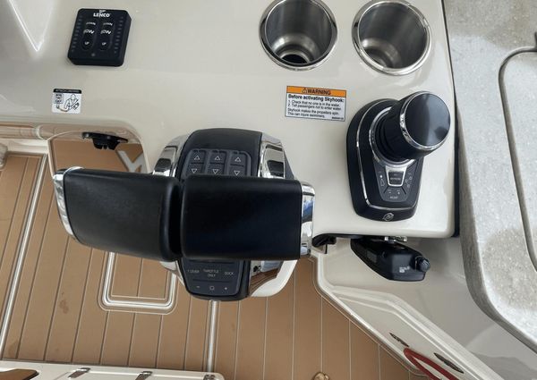 Boston Whaler 350 Realm image