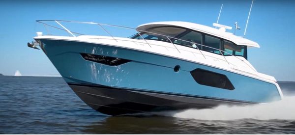 Tiara Yachts C49 Coupe image