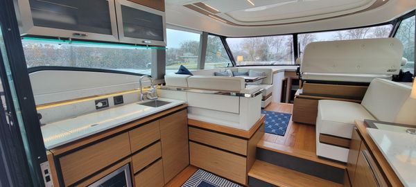 Tiara Yachts C49 Coupe image