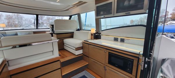 Tiara Yachts C49 Coupe image