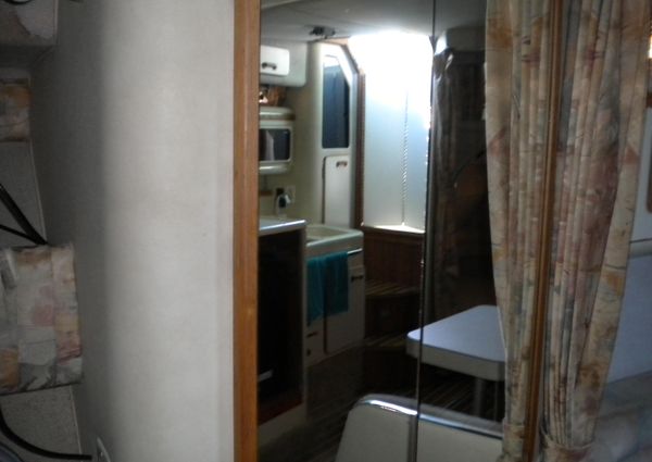 Sea Ray 330 Sundancer image