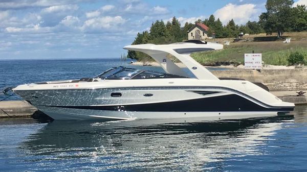 Sea Ray SLX 310