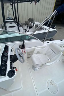 Boston-whaler 21-VENTURA image