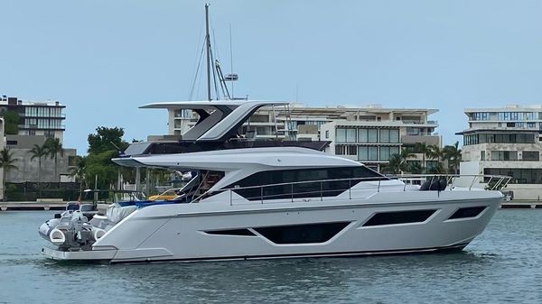 Ferretti Yachts 580 