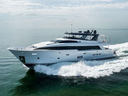 Hatteras 100 Raised Pilothouse image