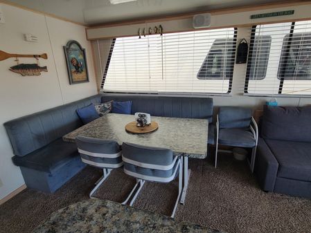Fun Country Houseboat image