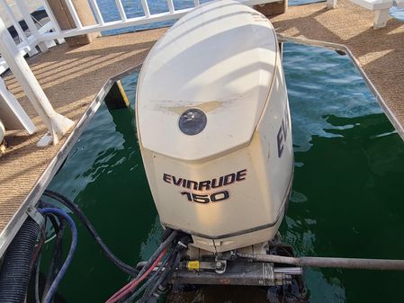 Fun Country Houseboat image