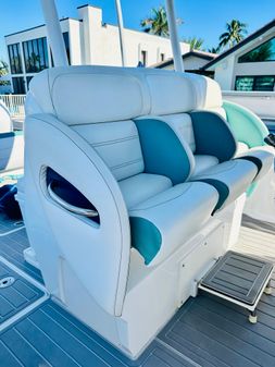 Nor-Tech 390 Sport Center Console image