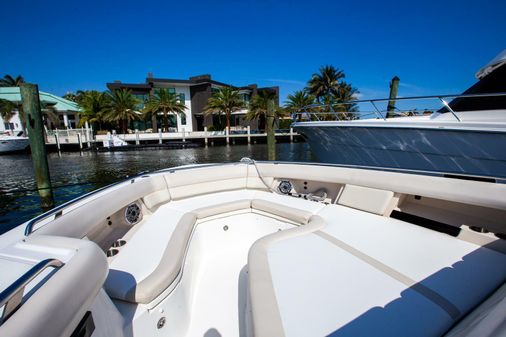 Boston Whaler 380 Realm image