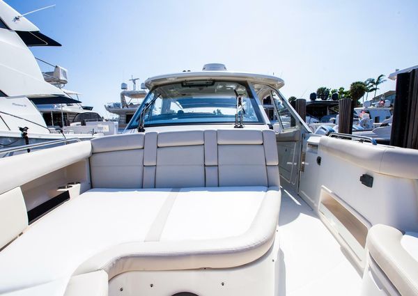 Boston Whaler 380 Realm image