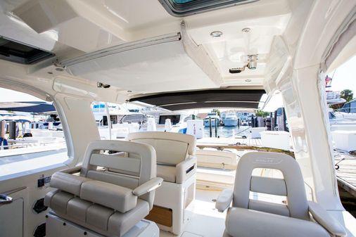 Boston Whaler 380 Realm image