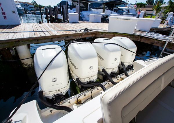 Boston Whaler 380 Realm image