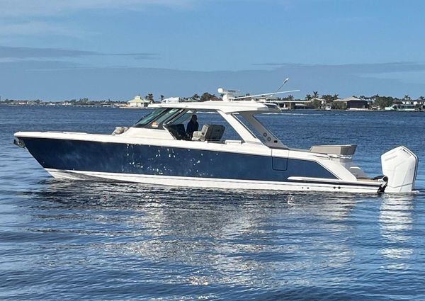 Tiara Yachts 43 LS image