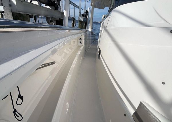 Tiara Yachts 43 LS image