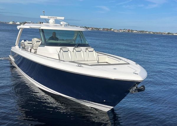 Tiara Yachts 43 LS image