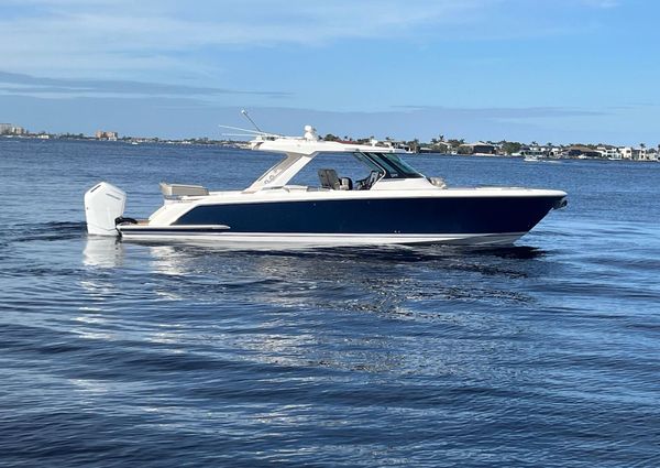 Tiara Yachts 43 LS image