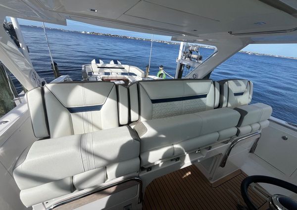 Tiara Yachts 43 LS image