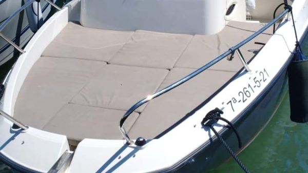 Quicksilver Activ 605 Sundeck 