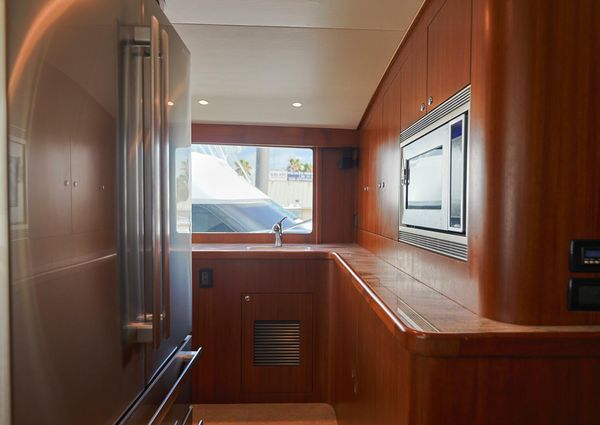 Blackwell 62 Convertible image