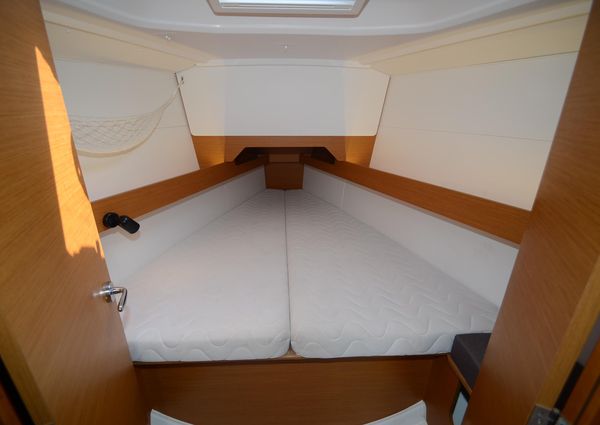 Jeanneau Sun Odyssey 349 image