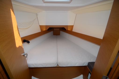 Jeanneau Sun Odyssey 349 image