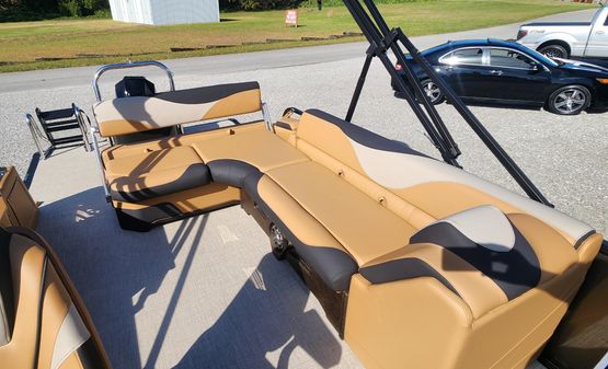 Avalon PLATINUM-LSZ-2385-CRUISE-REAR-BENCH image