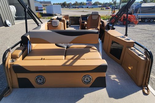 Avalon PLATINUM-LSZ-2385-CRUISE-REAR-BENCH image