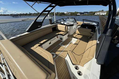 Sea Ray 270 SDX image